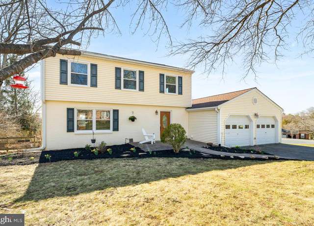 Property at 7308 Countryside Dr, Middletown, MD 21769, 4 beds, 2.5 baths