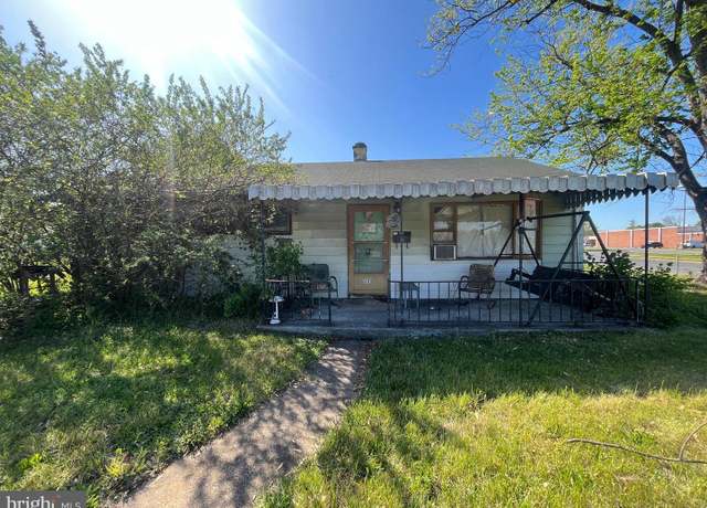 Property at 301 Redwood Ave, Frederick, MD 21701, 2 beds, 1 bath