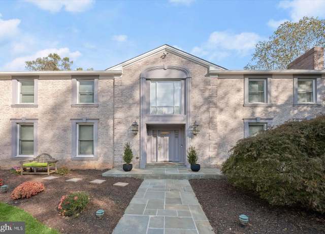 Property at 11509 Lake Potomac Dr, Potomac, MD 20854, 5 beds, 4.5 baths