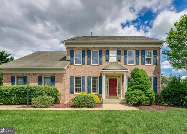 Property at 10605 Cloverbrooke Dr, Potomac, MD 20854, 5 beds, 3.5 baths