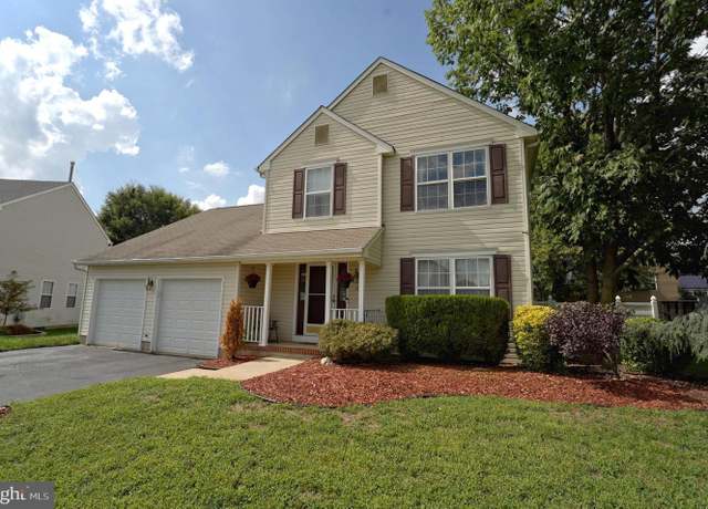 Property at 10 Sunflower Ln, Hamilton, NJ 08620, 3 beds, 2.5 baths