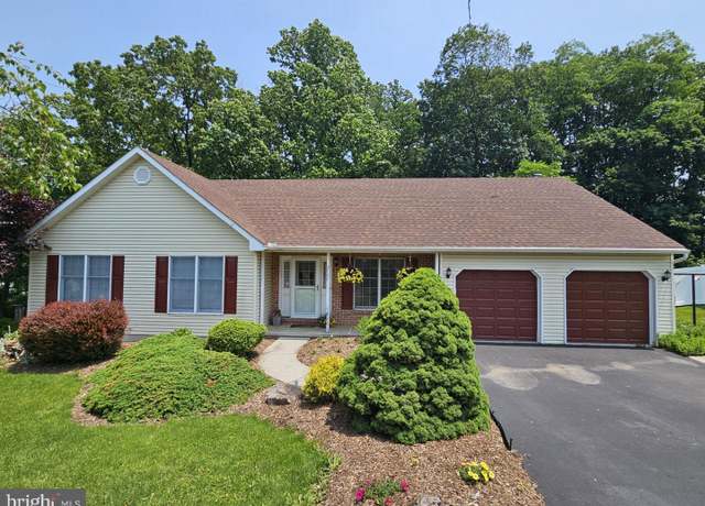 Property at 2707 Beacon Dr, Sinking Spring, PA 19608, 3 beds, 2.5 baths