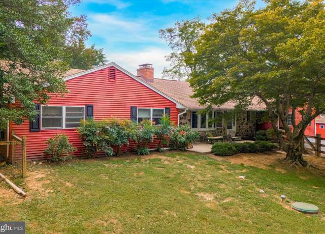 Property at 130 Ivy Mills Rd, Glen Mills, PA 19342, 3 beds, 3 baths