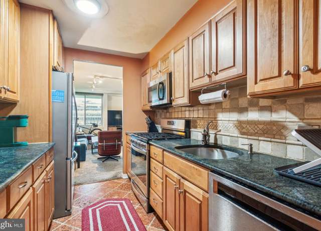 Property at 604-36 S Washington Sq #1408, Philadelphia, PA 19106, 1 bed, 1 bath