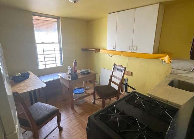 Property at 727 Snyder Ave, Philadelphia, PA 19148, 4 beds, 2 baths
