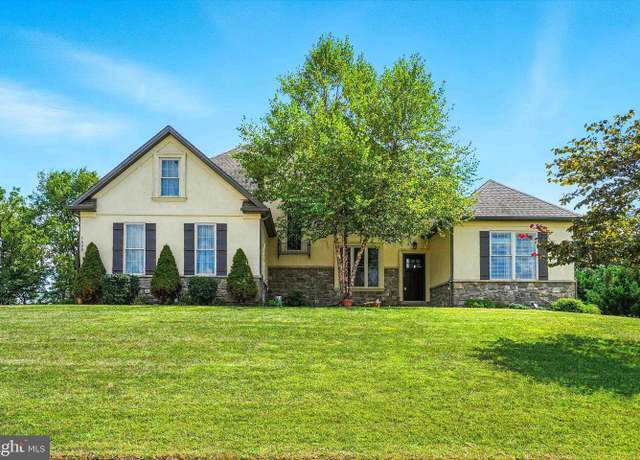 Property at 1520 Winsford Ln, York, PA 17404, 4 beds, 4.5 baths