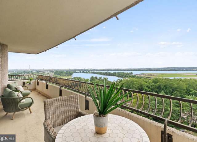 Property at 1300 Crystal Dr Unit 1102S, Arlington, VA 22202, 3 beds, 2.5 baths