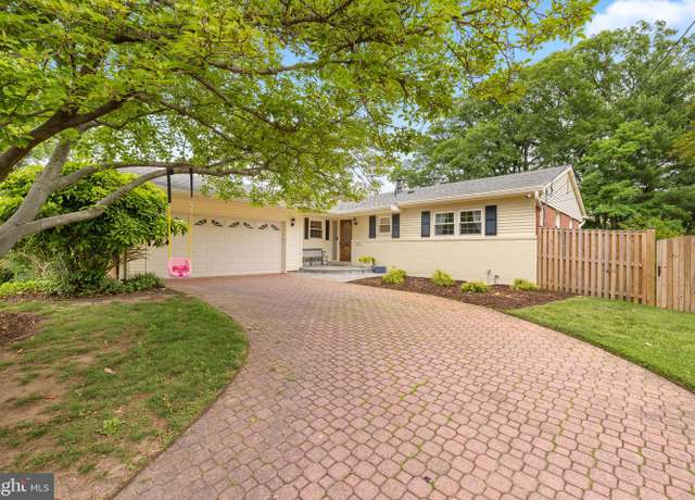 Property at 4301 Ivanhoe Pl, Alexandria, VA 22304, 4 beds, 3 baths