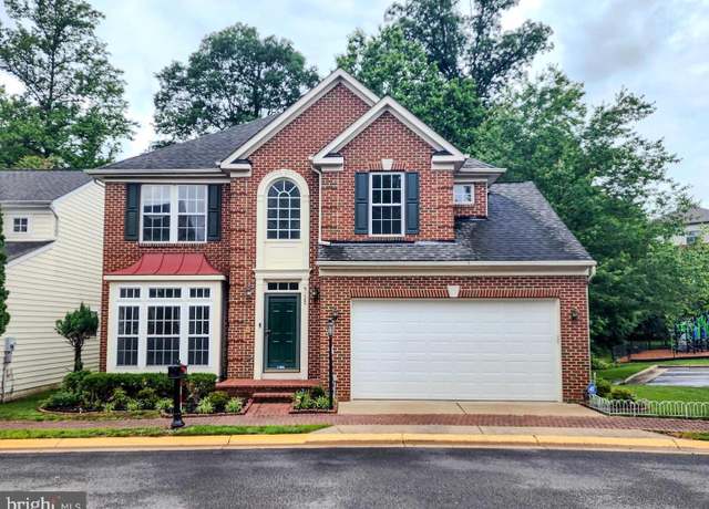Property at 9120 Stonegarden Dr, Lorton, VA 22079, 4 beds, 3.5 baths