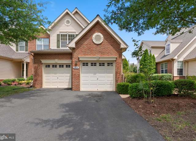 Property at 19608 Edgemont Sq, Ashburn, VA 20147, 3 beds, 2.5 baths