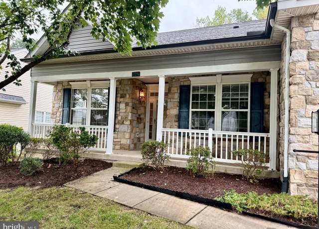 Property at 17251 Four Seasons Dr, Dumfries, VA 22025, 4 beds, 3.5 baths