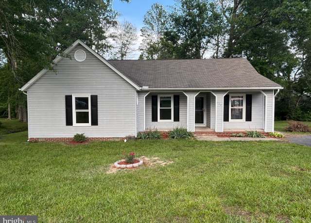 Property at 524 Halleck St, Fredericksburg, VA 22407, 3 beds, 2 baths