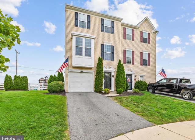 Property at 6 Birchland Dr, Smyrna, DE 19977, 3 beds, 2.5 baths