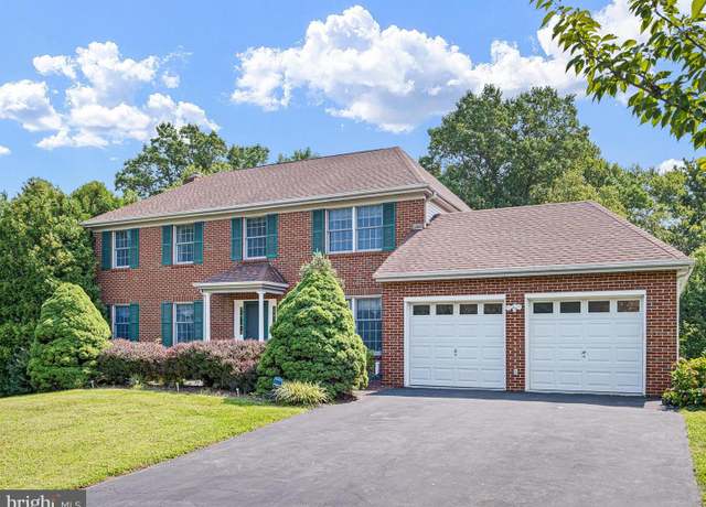 Property at 4 Gibbs Ln, Newark, DE 19711, 4 beds, 3.5 baths