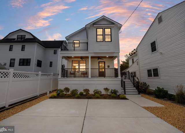Property at 202 N Fredericksburg Ave, Margate City, NJ 08402, 4 beds, 3 baths