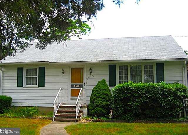 Property at 315 Woodbury Turnersville Rd, Grenloch, NJ 08032, 3 beds, 1 bath