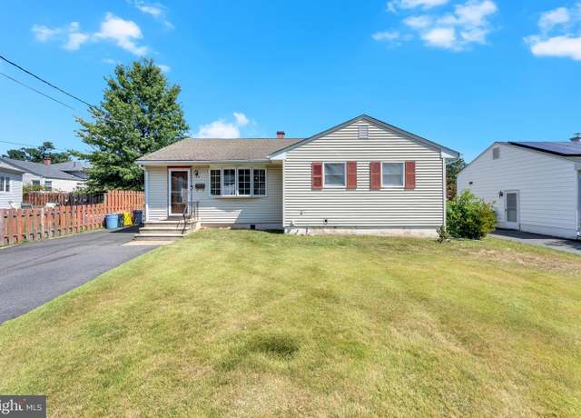 Property at 19 Hardwick, Ewing, NJ 08638, 4 beds, 2.5 baths