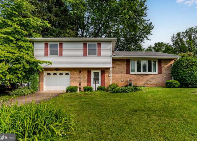 Property at 325 Somerset Dr, Camp Hill, PA 17011, 3 beds, 2.5 baths