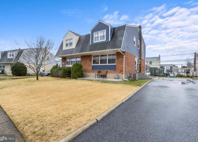 Property at 1320 Parklane Rd, Swarthmore, PA 19081, 3 beds, 1.5 baths