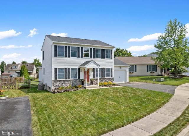 Property at 1015 Jodie Ct, Pennsburg, PA 18073, 3 beds, 1.5 baths