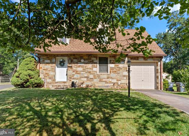 Property at 902 E Prospect Ave, North Wales, PA 19454, 3 beds, 1 bath