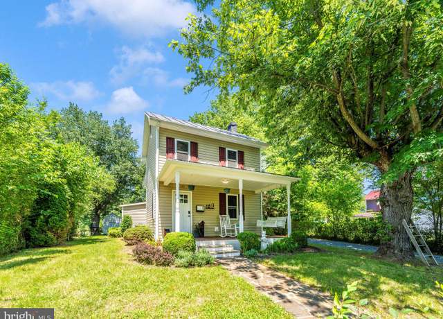 Property at 125 Virginia Ave, Berryville, VA 22611, 3 beds, 1.5 baths