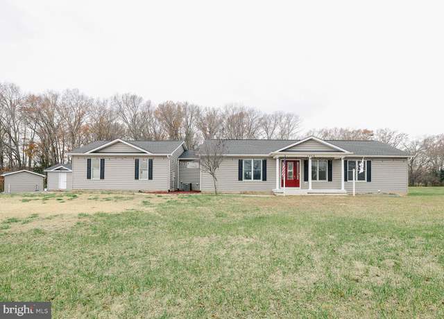 Property at 1300 Kelly Meadows Ln, Warrenton, VA 20187, 4 beds, 2.5 baths