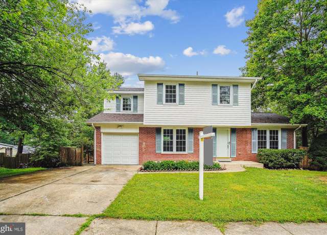 Property at 2502 Dover Ct, Woodbridge, VA 22192, 4 beds, 2.5 baths