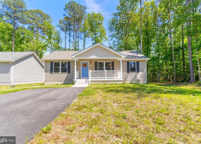 Property at 68 Oak Ln, Colonial Beach, VA 22443, 3 beds, 2 baths