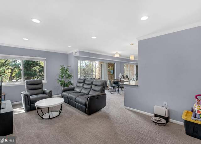 Property at 12201 Academy Way Unit 172/16, Rockville, MD 20852, 2 beds, 1 bath