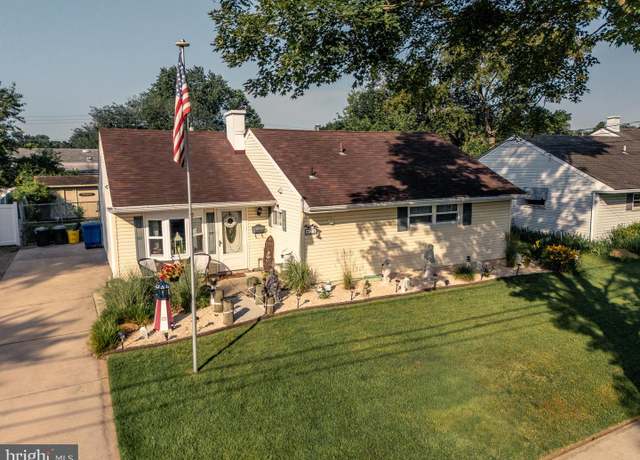 Property at 24 Paul Rd, Maple Shade, NJ 08052, 3 beds, 1 bath