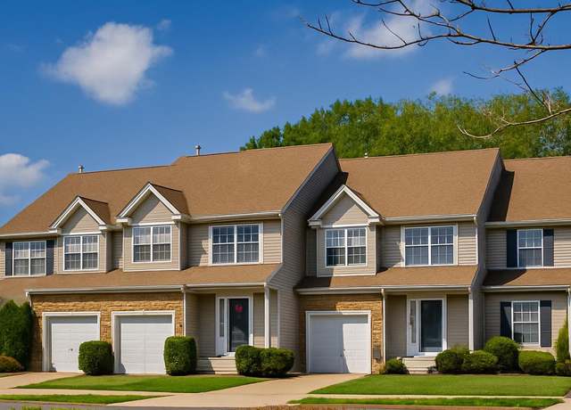 Property at 370 Hidden Dr, Blackwood, NJ 08012, 3 beds, 2.5 baths