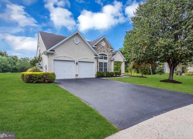 Property at 21 Buckingham Dr, Pennington, NJ 08534, 3 beds, 3 baths