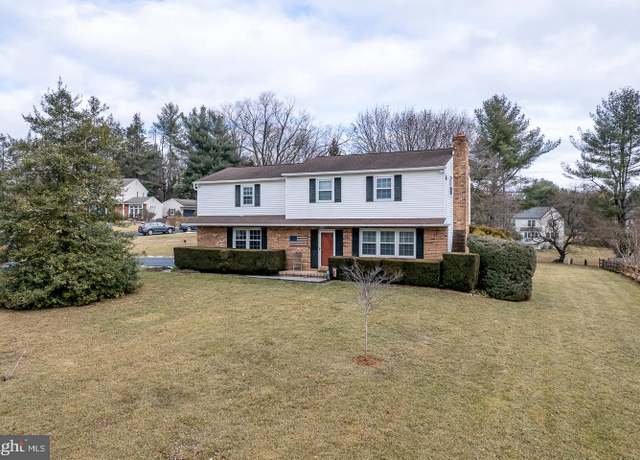 Property at 12 Buttonwood Dr, West Grove, PA 19390, 5 beds, 2.5 baths