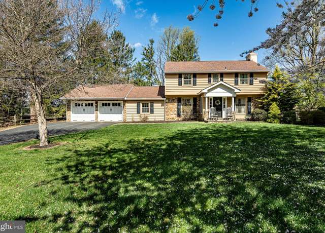 Property at 207 Maplewood Rd, West Chester, PA 19380, 4 beds, 2.5 baths