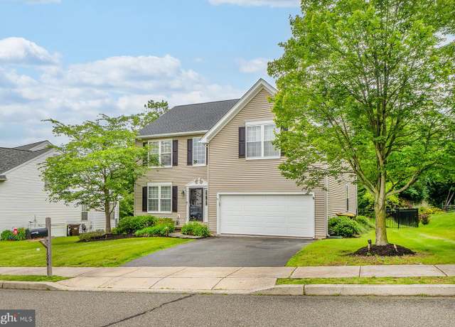 Property at 1506 Cloverhill Rd, Pottstown, PA 19464, 4 beds, 2.5 baths