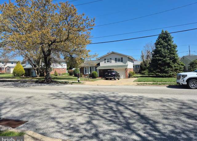 Property at 9209 Pine Rd, Philadelphia, PA 19115, 3 beds, 2.5 baths