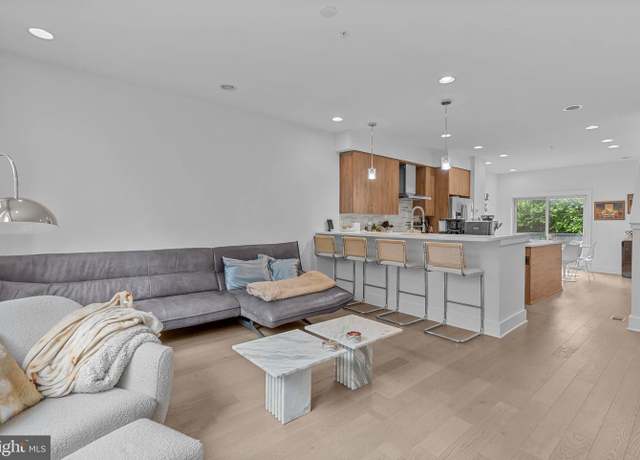 Property at 634 N 5th St #5, Philadelphia, PA 19123, 3 beds, 3.5 baths