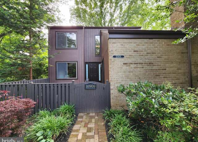 Property at 10909 Knights Bridge Ct, Reston, VA 20190, 4 beds, 3.5 baths