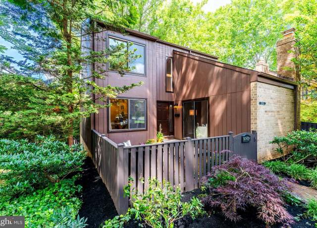 Property at 10909 Knights Bridge Ct, Reston, VA 20190, 4 beds, 3.5 baths