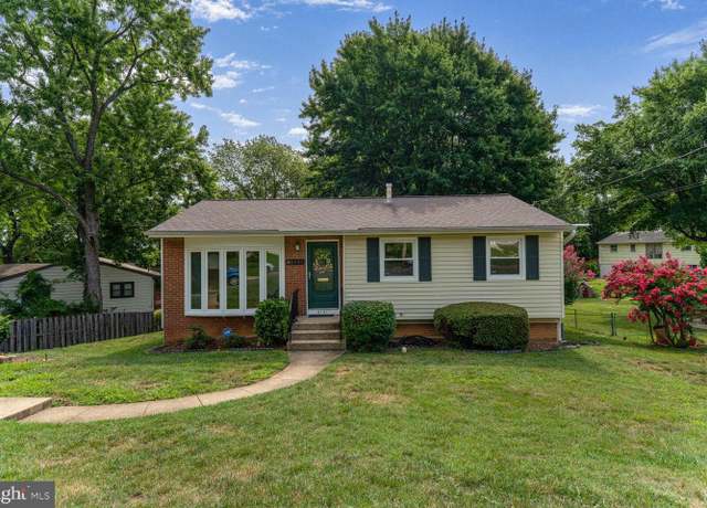Property at 6121 Squire Ln, Alexandria, VA 22310, 3 beds, 1.5 baths