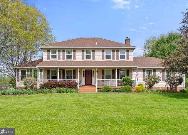 Property at 36111 Ashby Farm Cir, Hillsboro, VA 20132, 4 beds, 2.5 baths