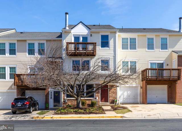 Property at 4126 Churchman Way Unit 3-26, Woodbridge, VA 22192, 3 beds, 2.5 baths