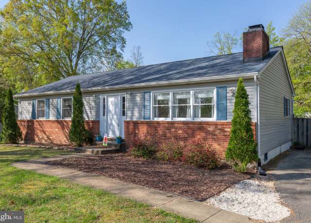 Property at 25 Heritage Rd, Fredericksburg, VA 22405, 3 beds, 2 baths