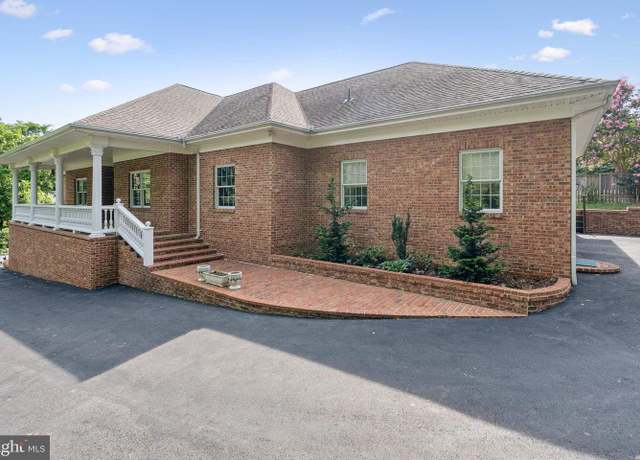Property at 1205 Caroline St, Winchester, VA 22601, 4 beds, 3.5 baths