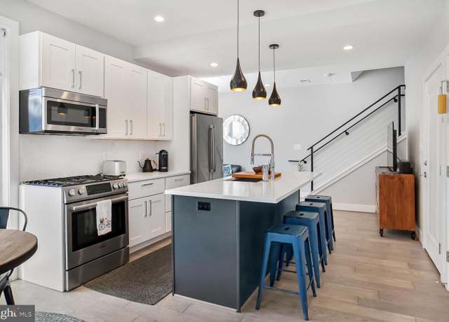 Property at 700 16th St NE #4, Washington, DC 20002, 2 beds, 1.5 baths
