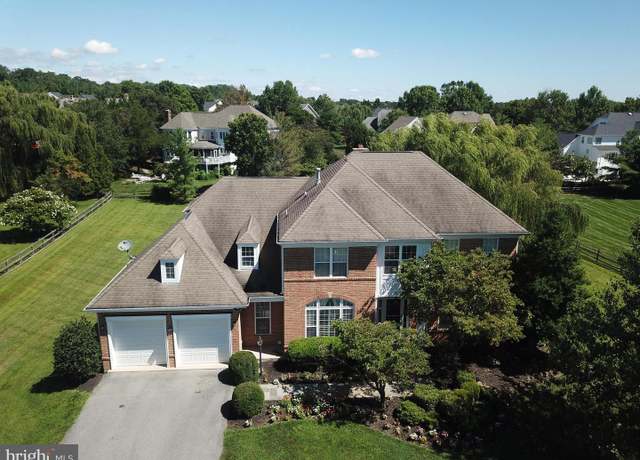 Property at 10709 Boswell Ln, Potomac, MD 20854, 5 beds, 4.5 baths