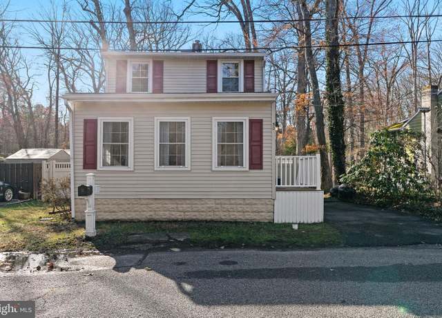 Property at 50 Erie Ave, Clementon, NJ 08021, 2 beds, 1 bath