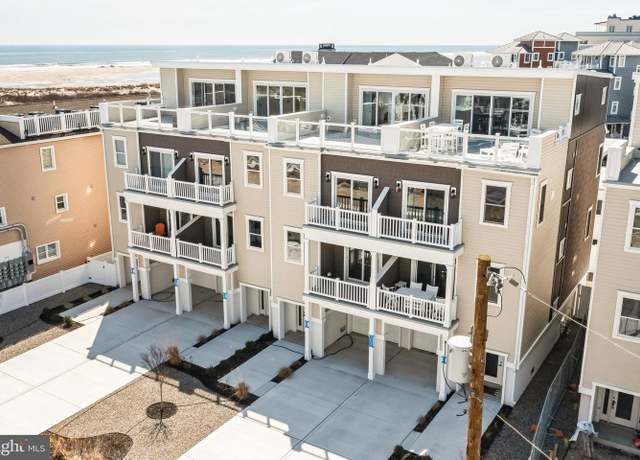 Property at 418-420 E Farragut Rd Unit C, Wildwood Crest, NJ 08260, 3 beds, 3 baths
