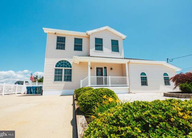 Property at 32 Lake Singleton Ct, Tuckerton, NJ 08087, 3 beds, 2 baths